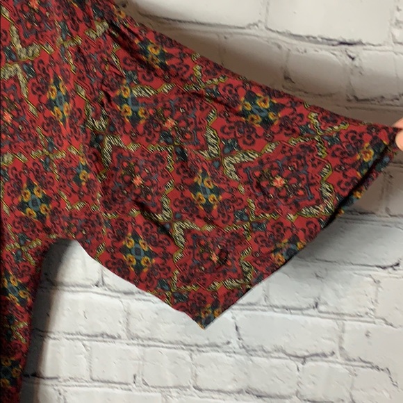 Forever 21/love21 | Geometric Blouse - Picture 4 of 5